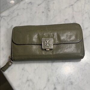 Authentic Tory Burch Sage Green Leather Wallet